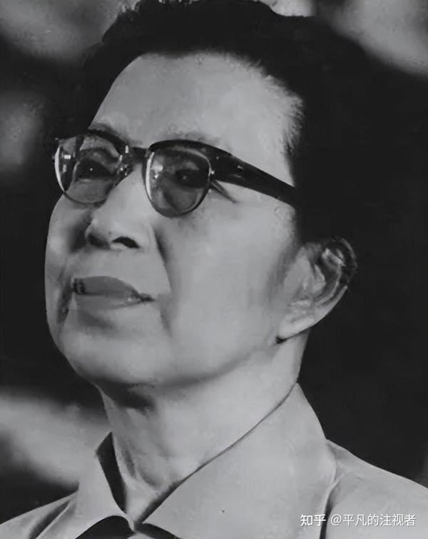 江青受到审判时,一位老太太去秦城监狱探视她,江青不敢和她对视 - 知乎