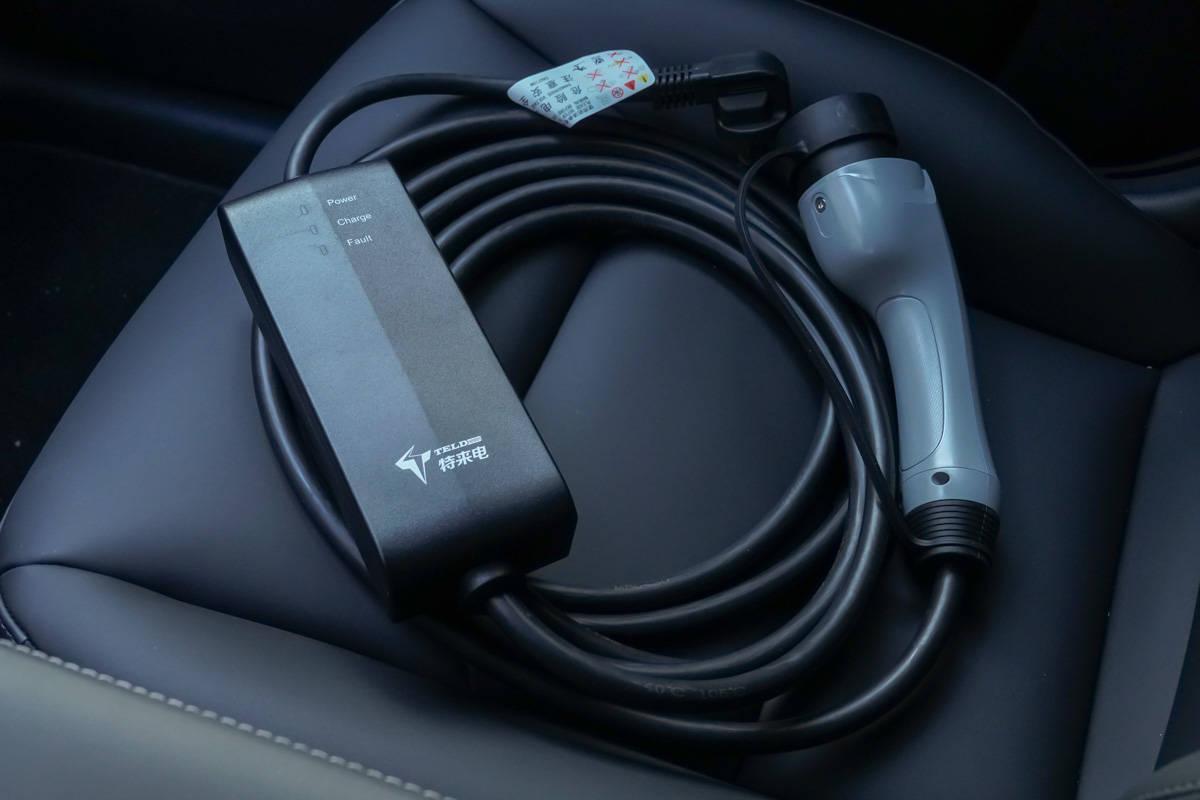 适合放在车里备用以防万一,开箱特来电新能源汽车便携充电器 - 知乎