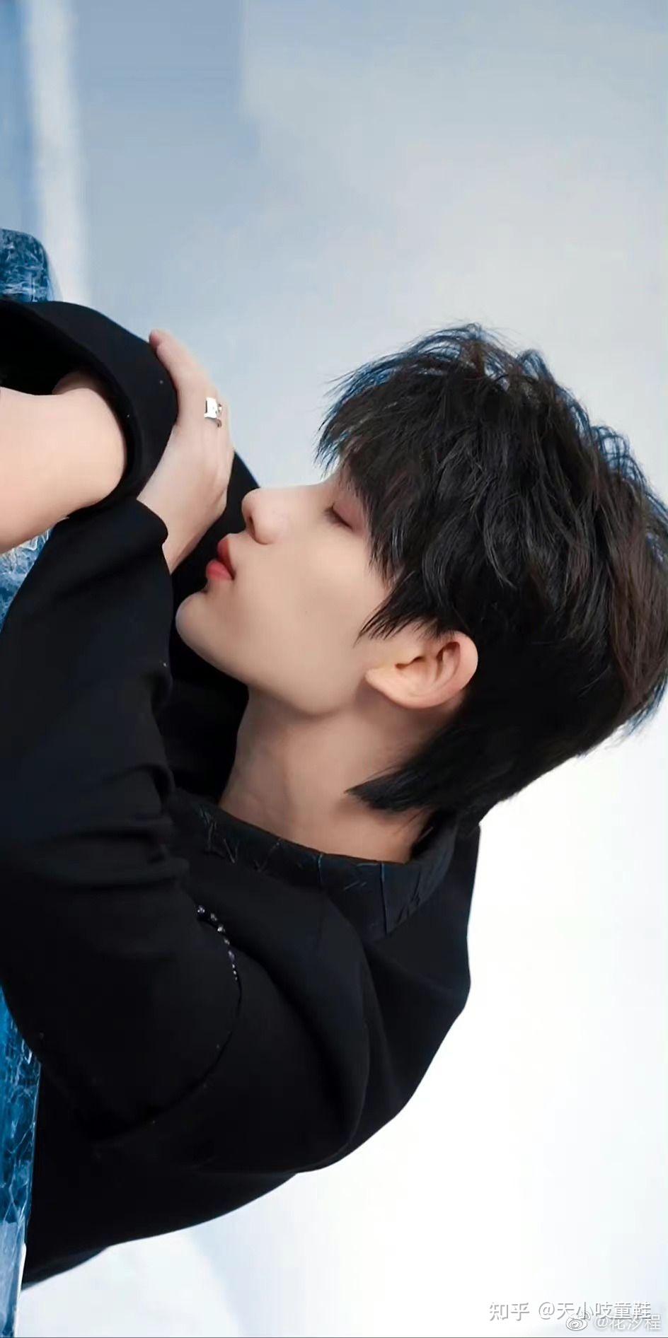 丁程鑫真的塌房了吗?他怎么了? - 知乎