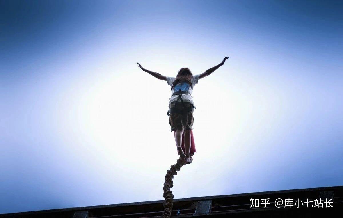 像毛毛虫一样勇敢突破柔软的茧你才会重获新生