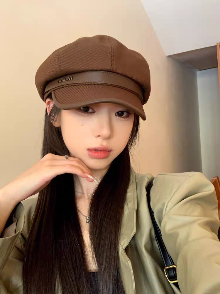 女生戴贝雷帽该怎么搭配才出众