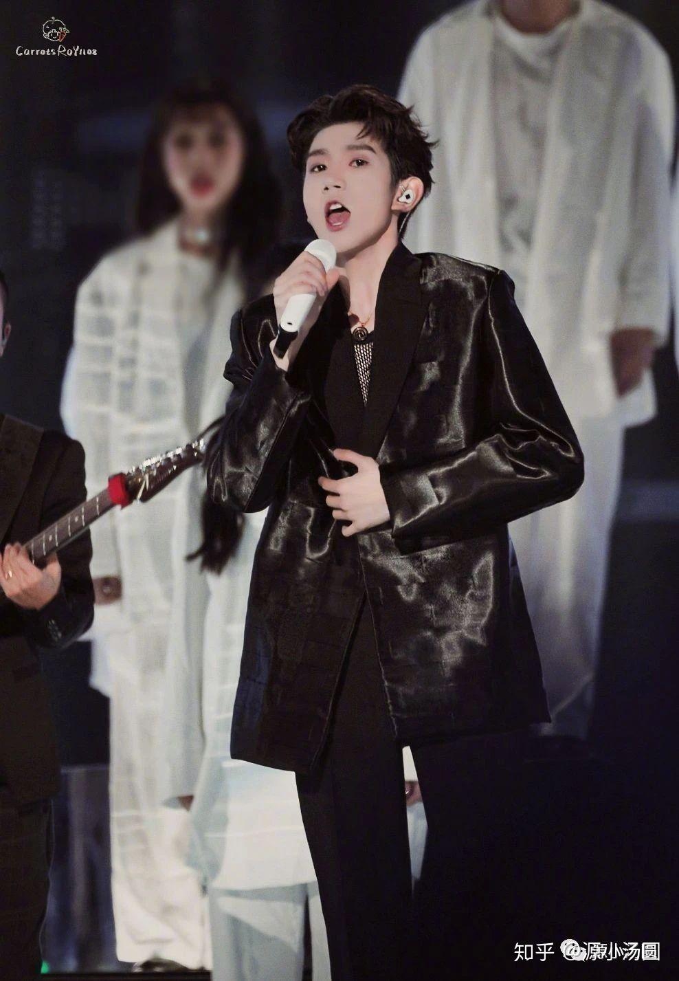 一起回顾王源的跨年舞台秀 - 知乎
