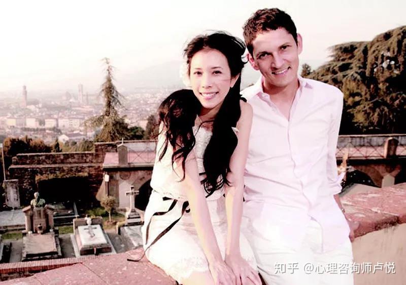 彭佳慧被爆婚内出轨一段婚姻走向死亡的7个先兆