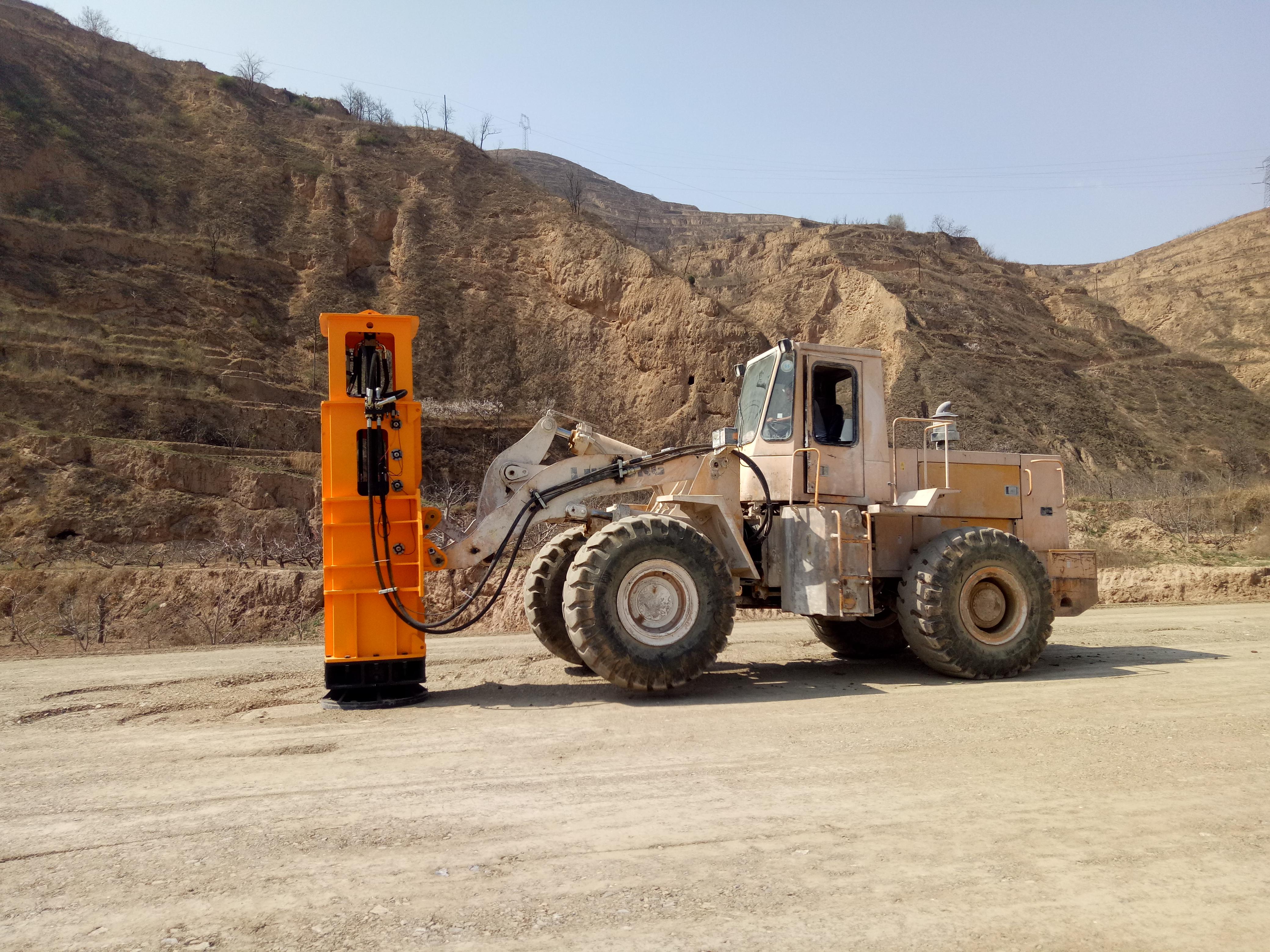 铲车改夯实机如何解决路基下沉缺陷