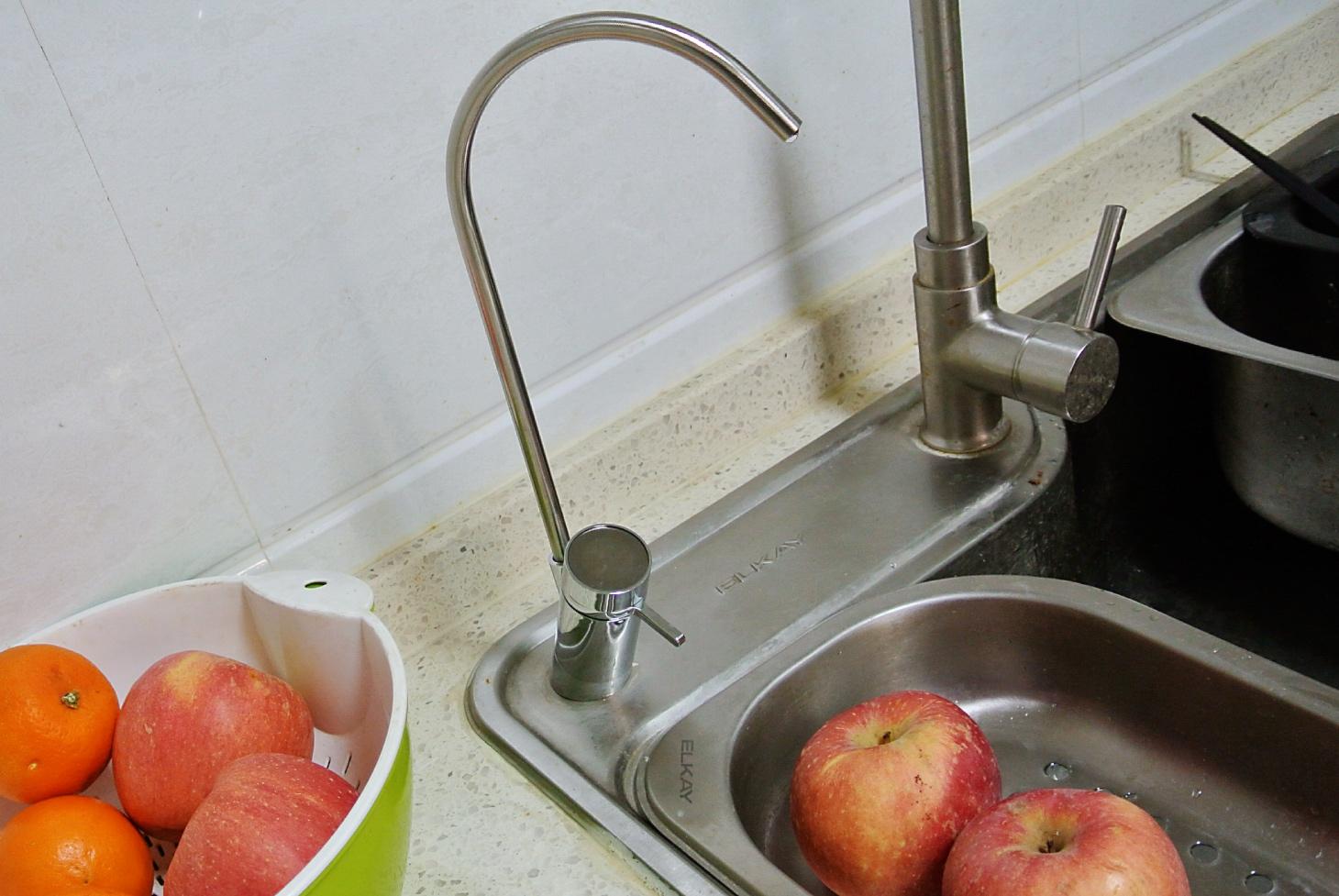 这款佳尼特800g大白pro净水器出水流量是2.