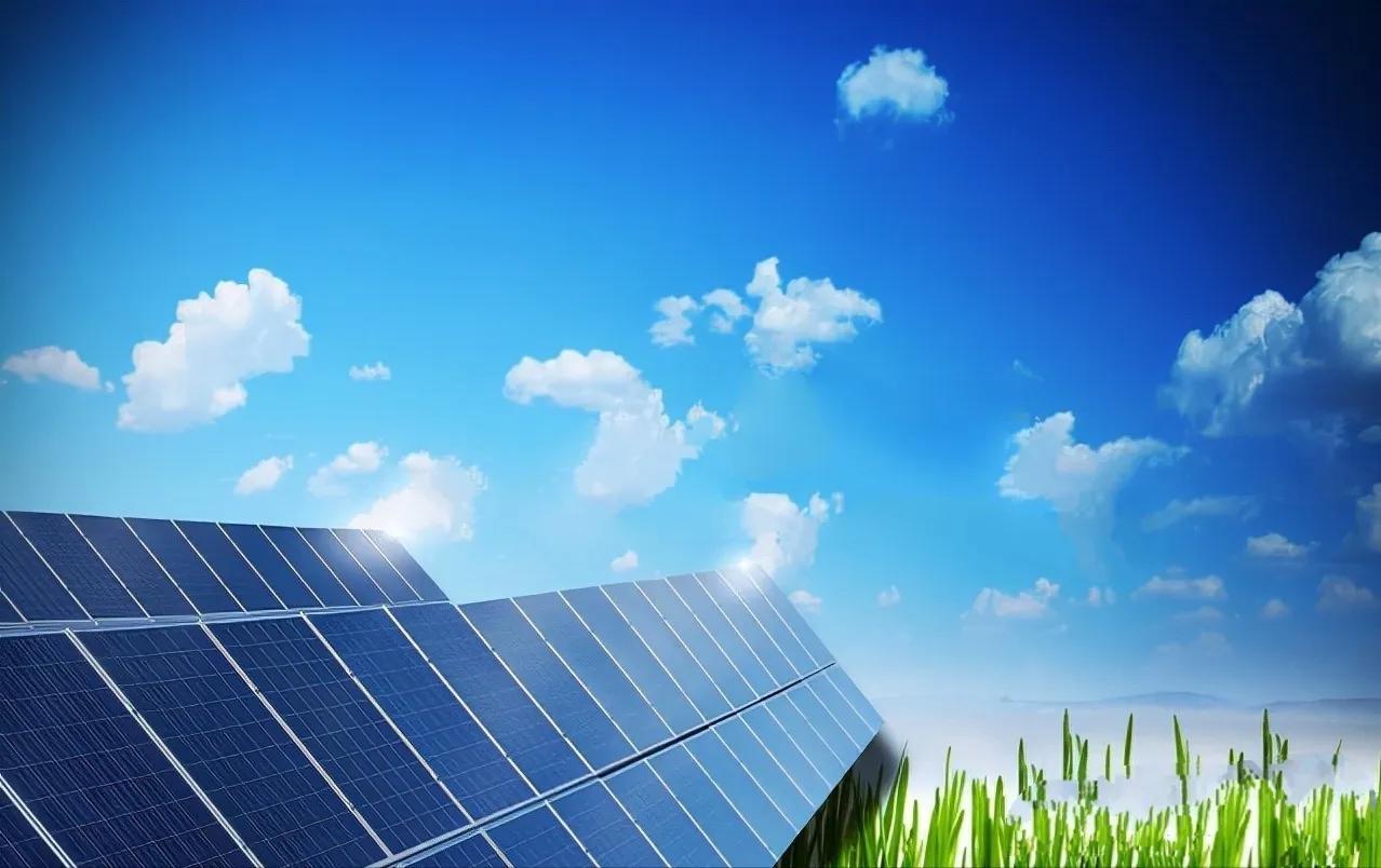 高层提出光伏将成重点发展产业,在碳中和的大背景之下,光伏新能源迎来