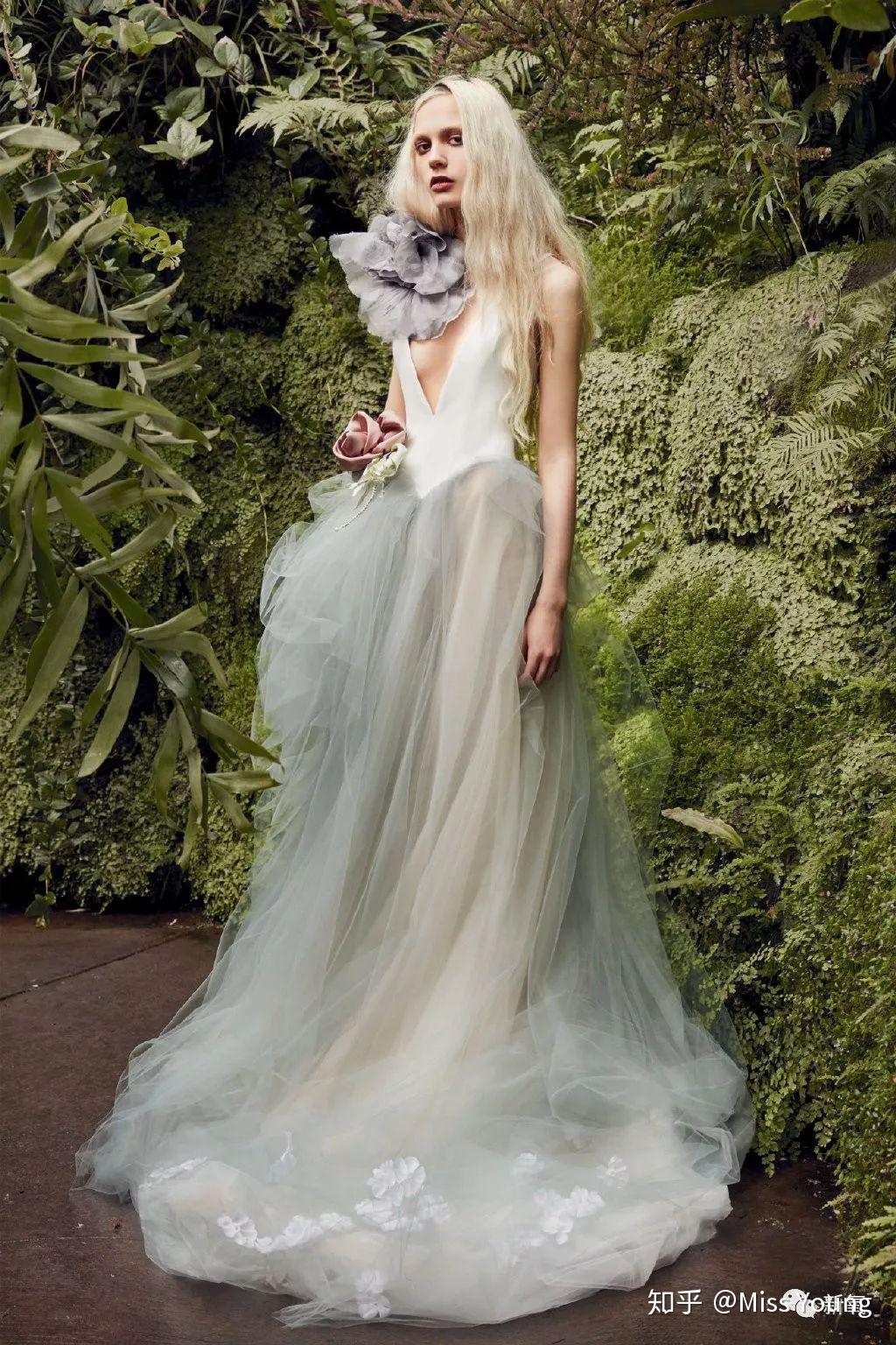 The Best Vera Wang Wedding Gowns of All Time | StyleCaster