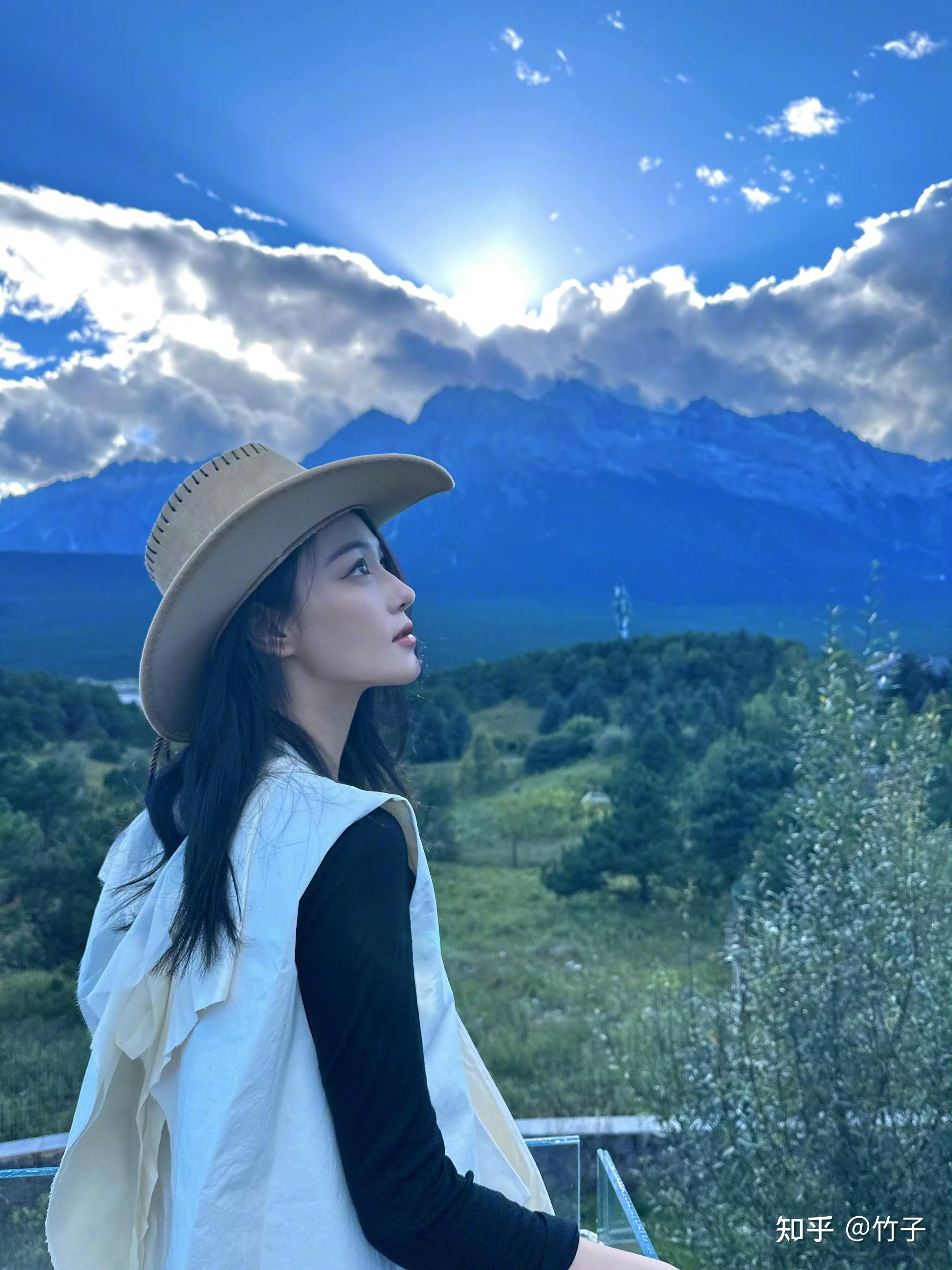 你们收集的美女图片最美的是哪几张? - 知乎