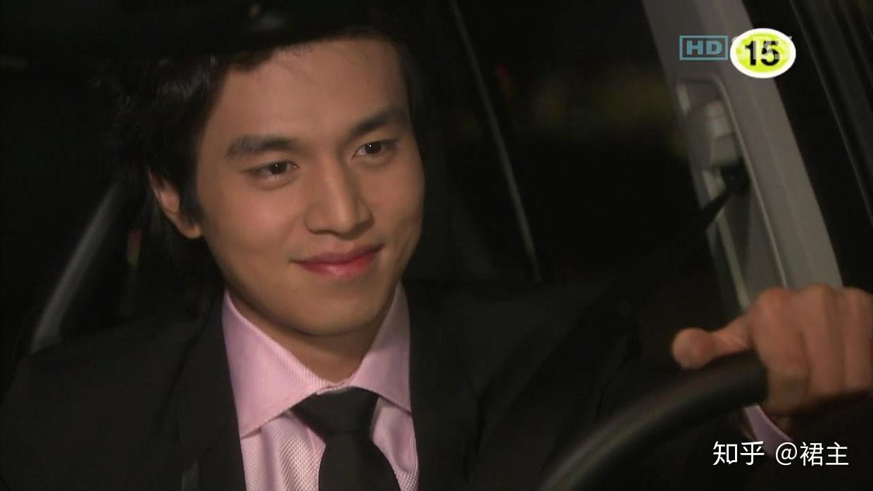 19,又是一个深夜下班的路上,薛功灿真的是日理万机.