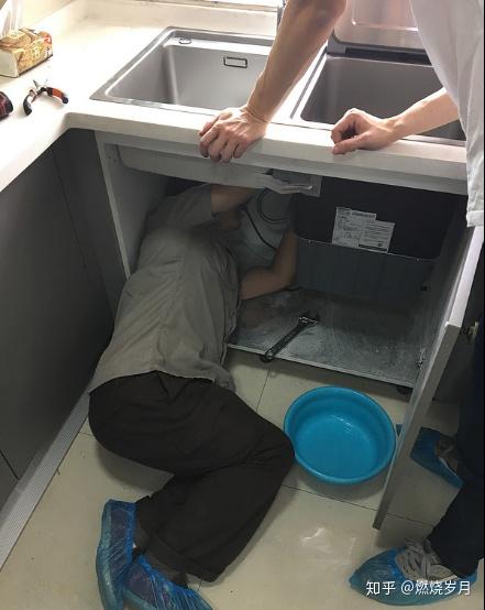 v2-8f09cf52778b54c63f088f8a227437e4_r.jpg