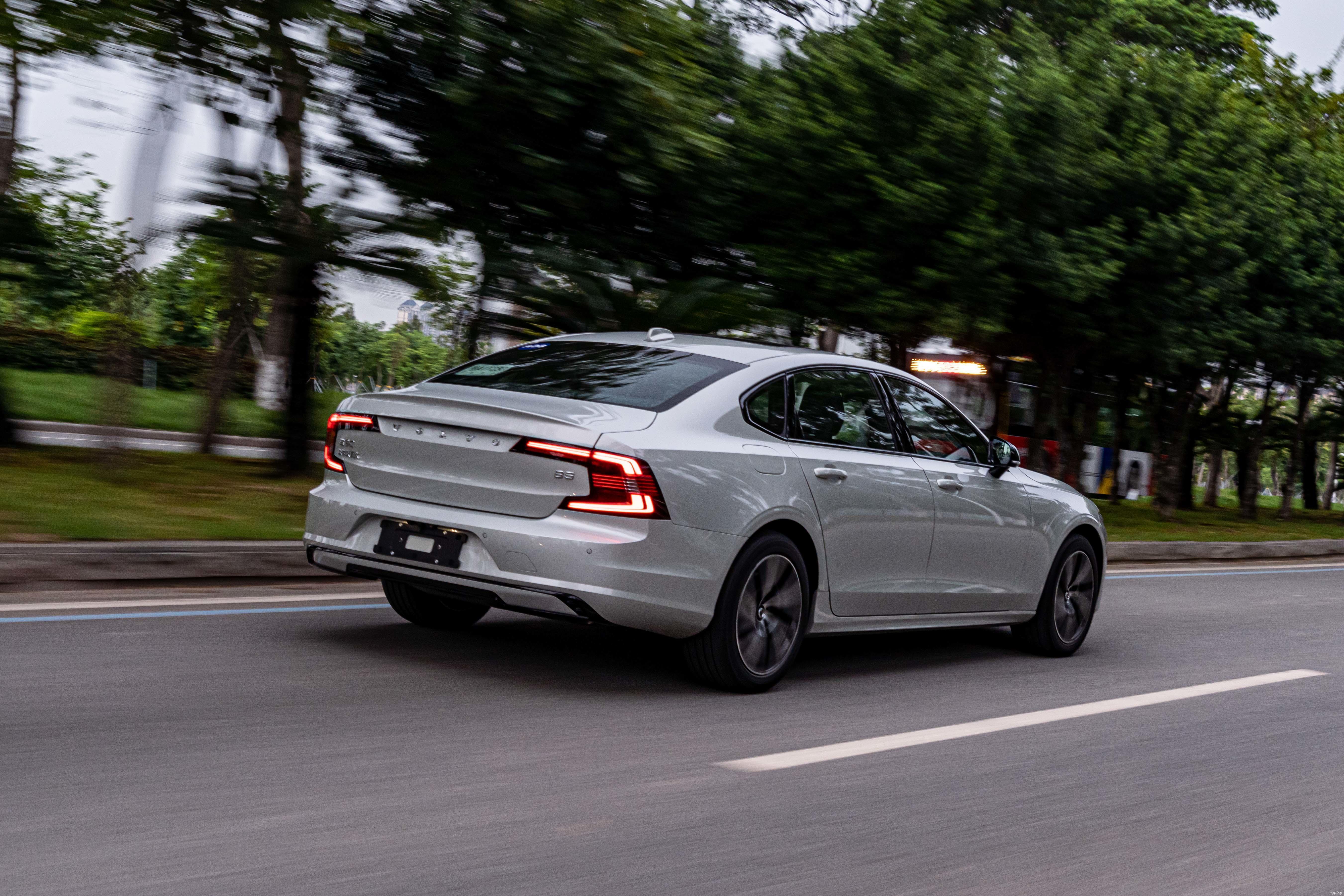 旗舰轿车的再进阶试驾沃尔沃s90b5