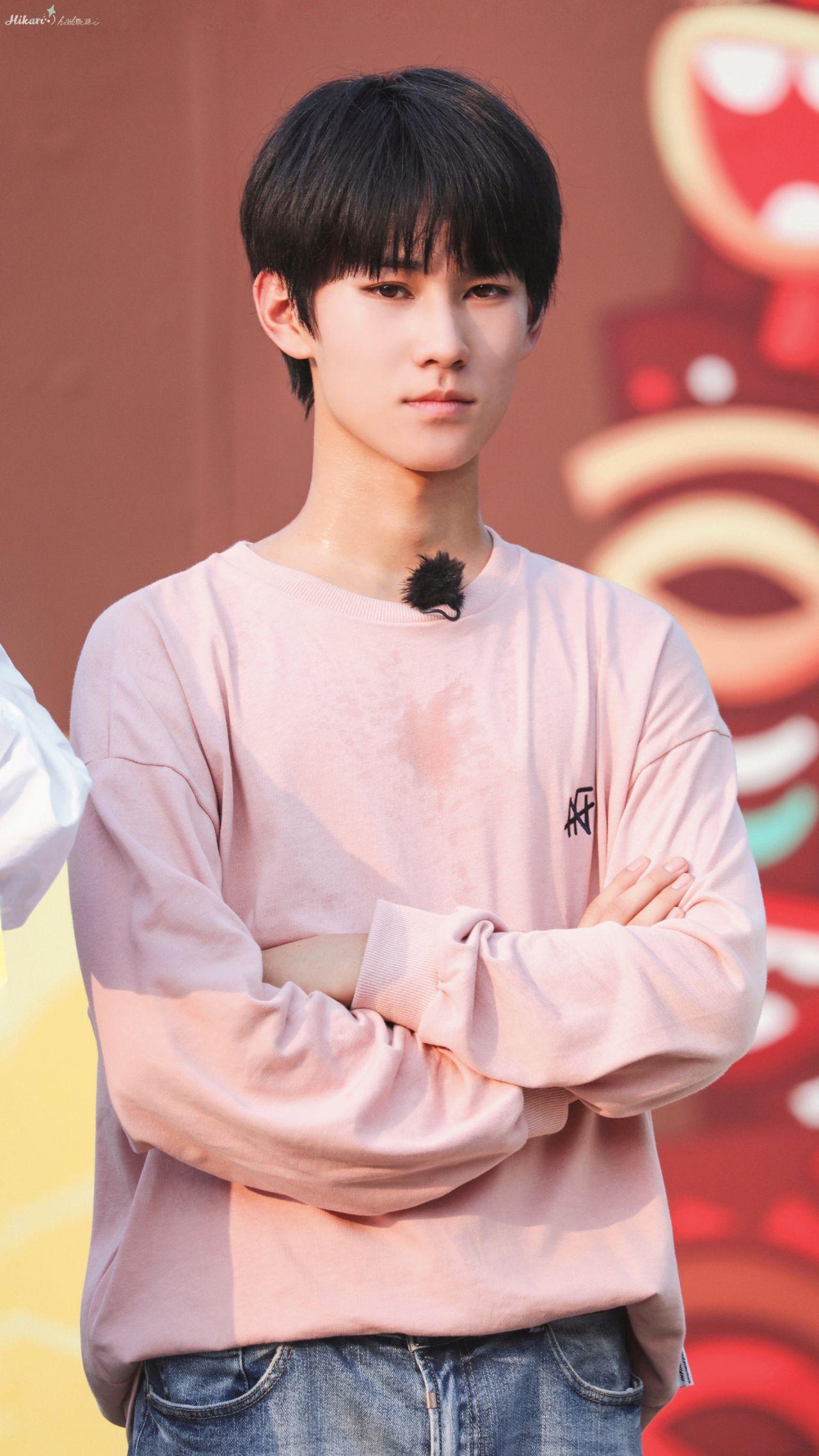 大家能不能谈一下粉上张真源以后的感受