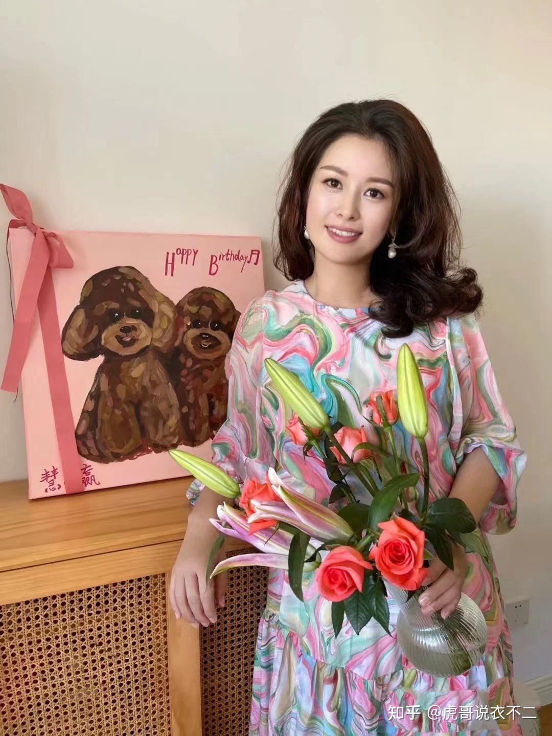 女人过了50岁别当老阿姨,学学这位大龄妈妈,整个人比30岁还娇美 - 知乎