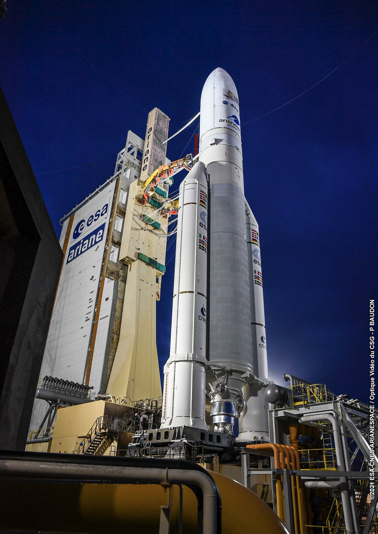 等待25年的鸽王詹姆斯韦伯太空望远镜发射升空你对此次发射的风险分析