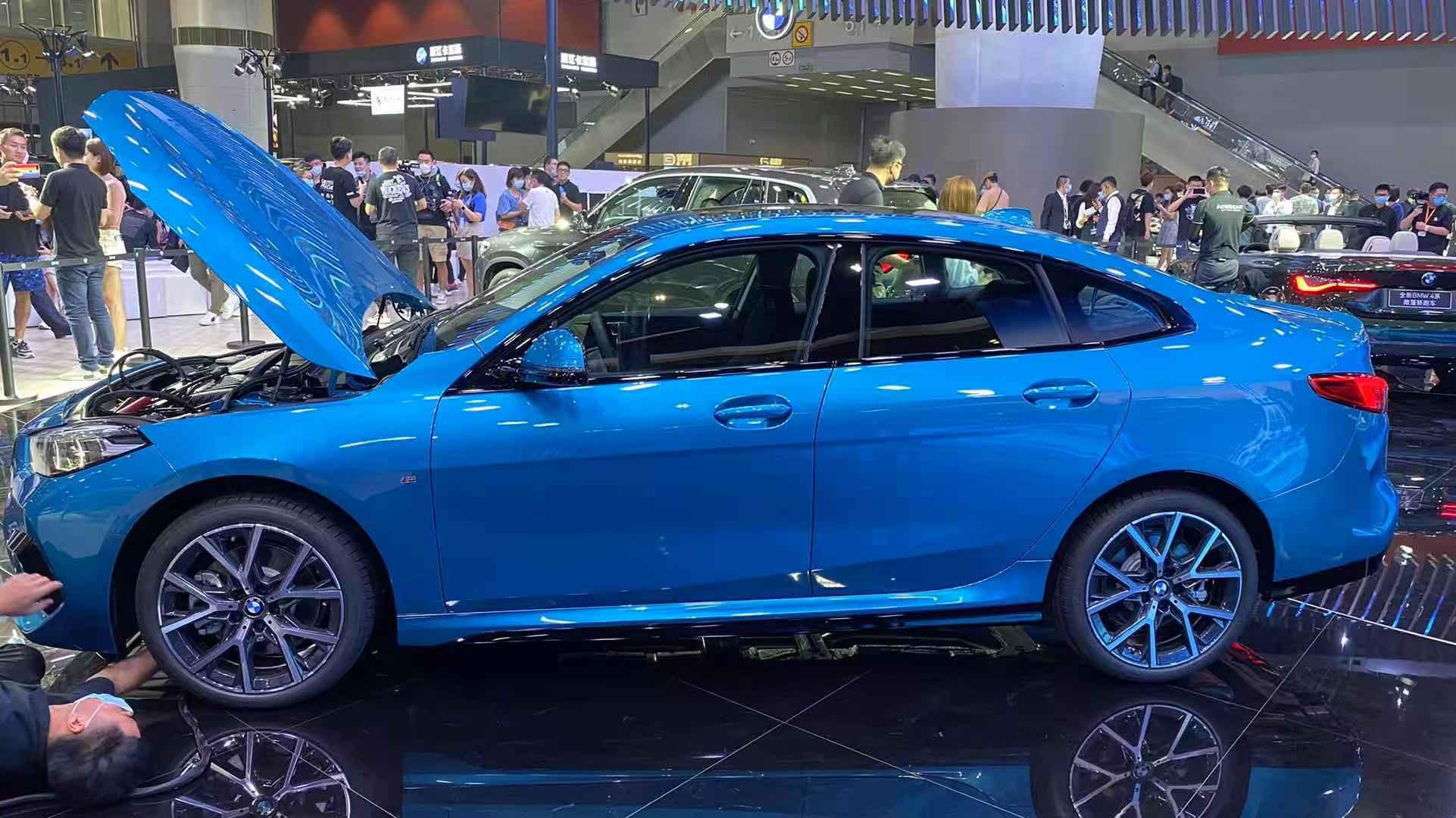 预售价27万元创新2系4门轿跑车亮相广州车展