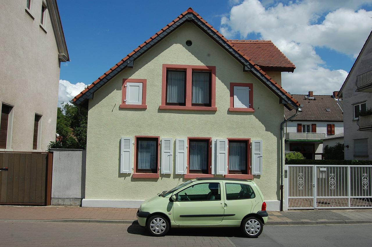 绿色体恤配什么颜色