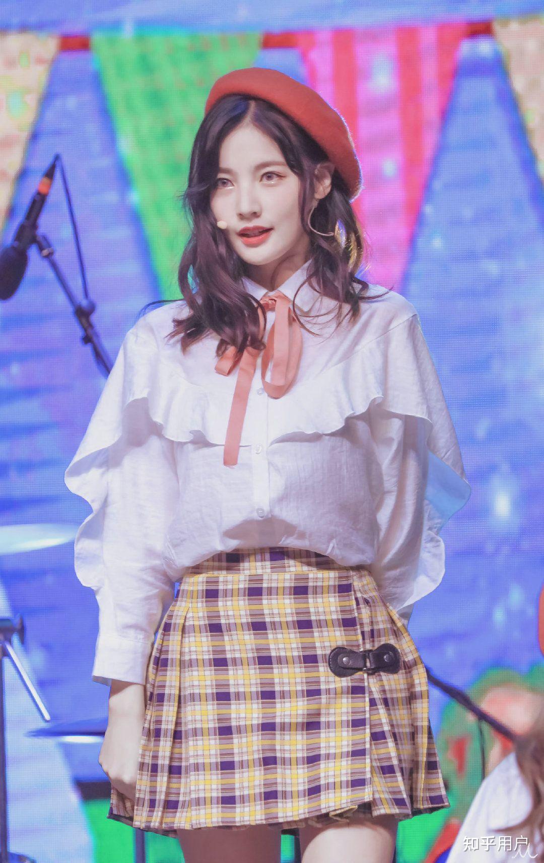 如果在硬糖,火少,折九,塞纳河中选12人组成新女团,你会选谁? - 知乎