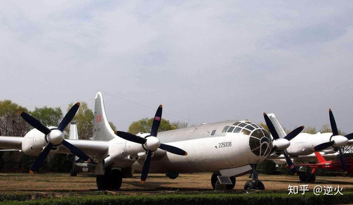 大家看过我们之前的节目,都应该知道苏联在b29的基础上仿制成功的图4