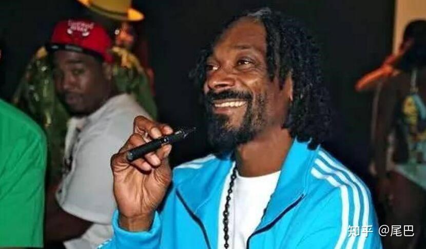 明星时尚圈里的电子烟