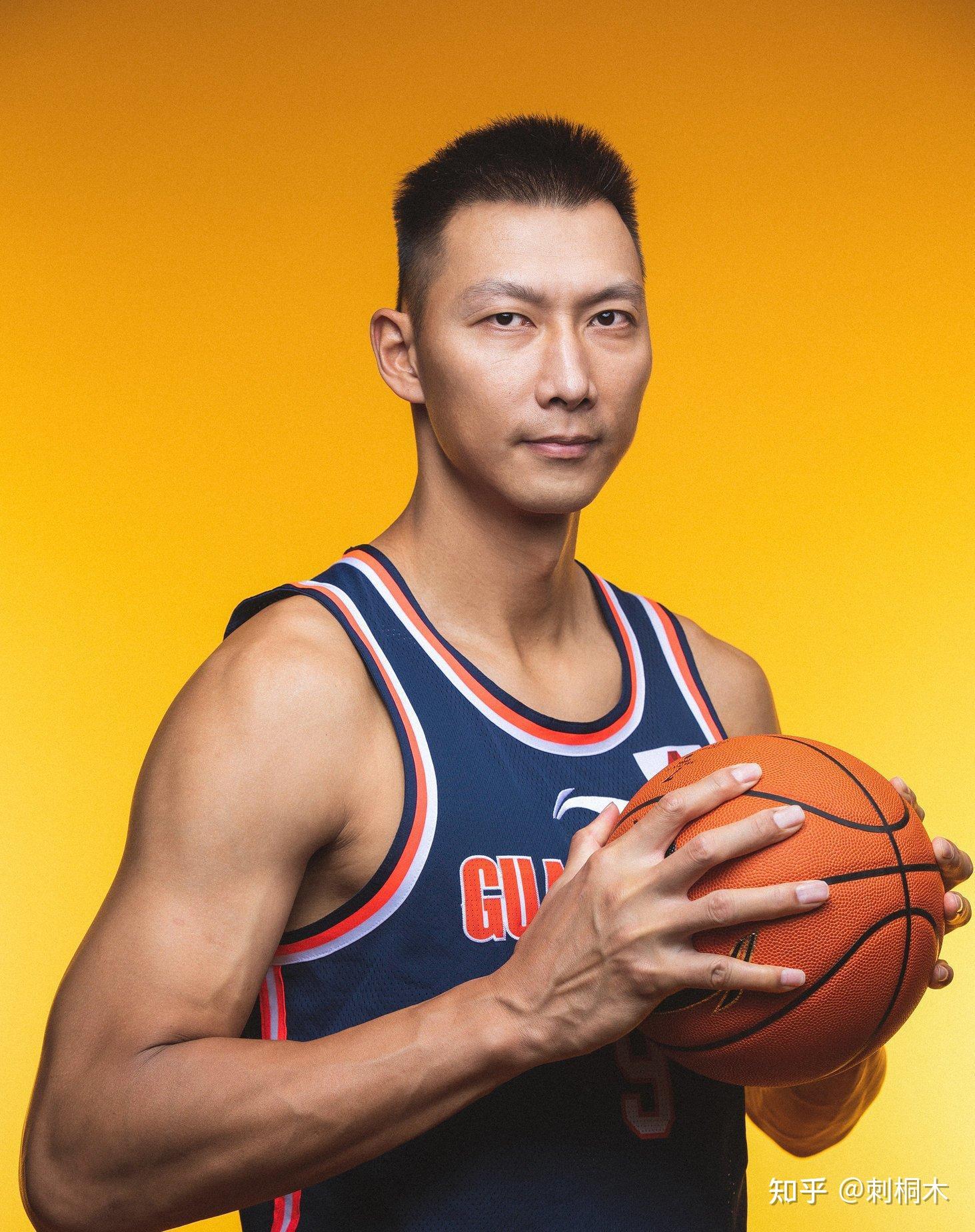为了前往nba追梦易建联和广东男篮付出了多大的代价