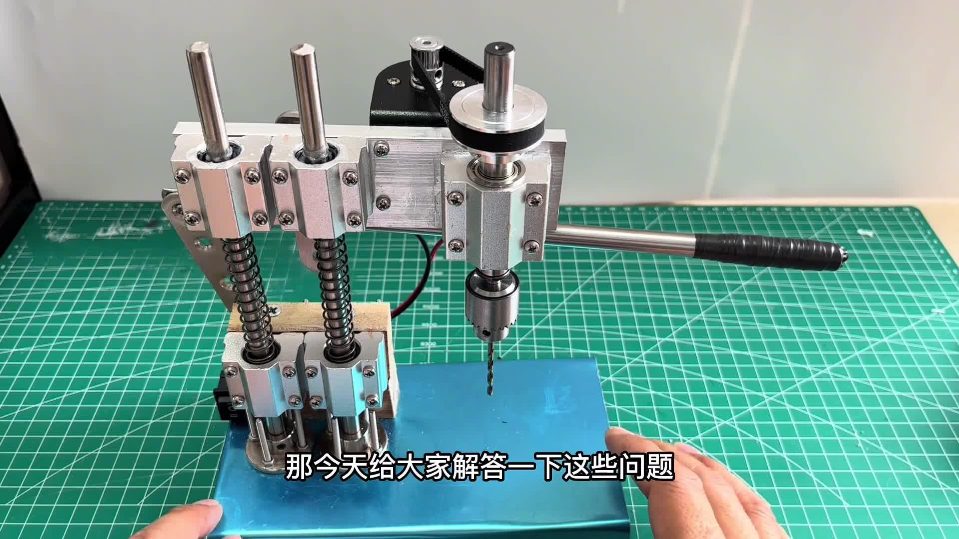 百元左右diy一台简易小台钻小巧精美钻铁板也不成问题diy技术分享