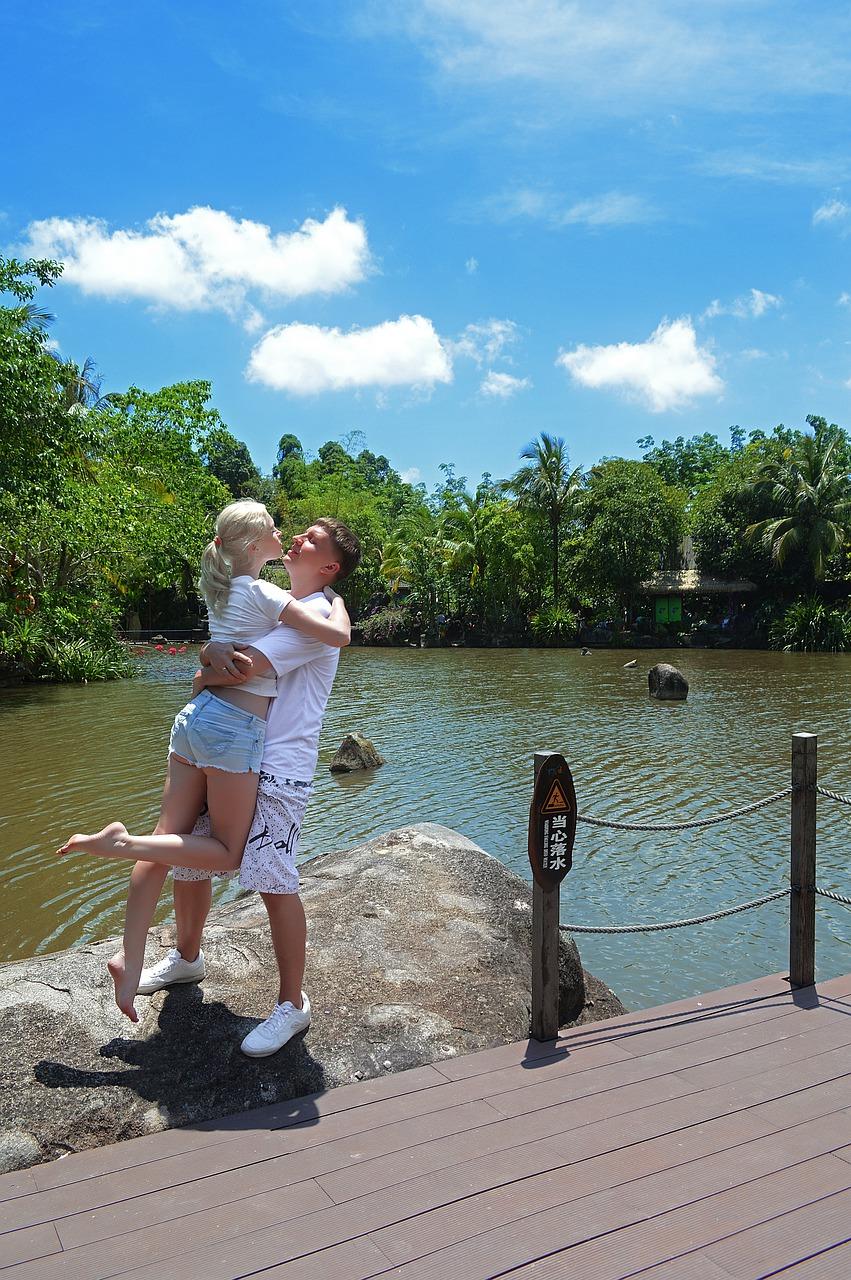 1. 杨子房产优势