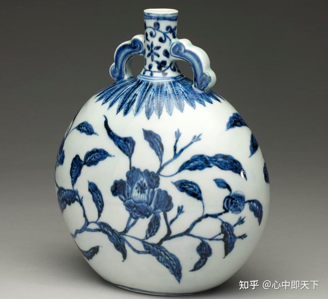 明代永乐本朝的青花山茶花纹如意耳抱月瓶 - 知乎