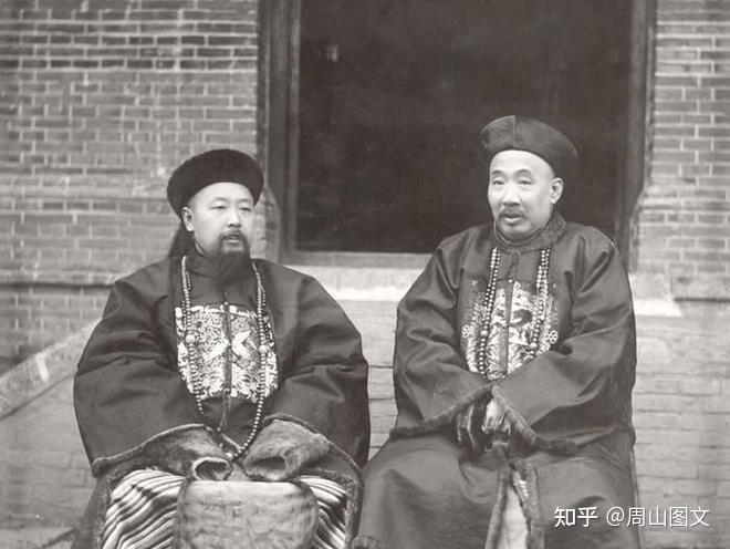 同年十二月七日,端方和戴鸿慈秘密出发,率领正式团员33人,从秦皇岛乘