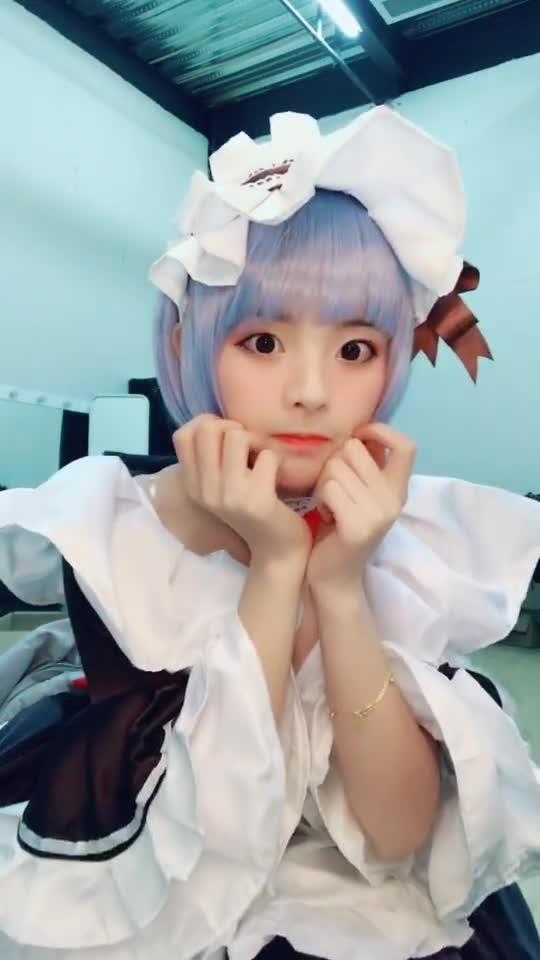 杨超越视频展播-55 杨超越 女仆装cosplay合集
