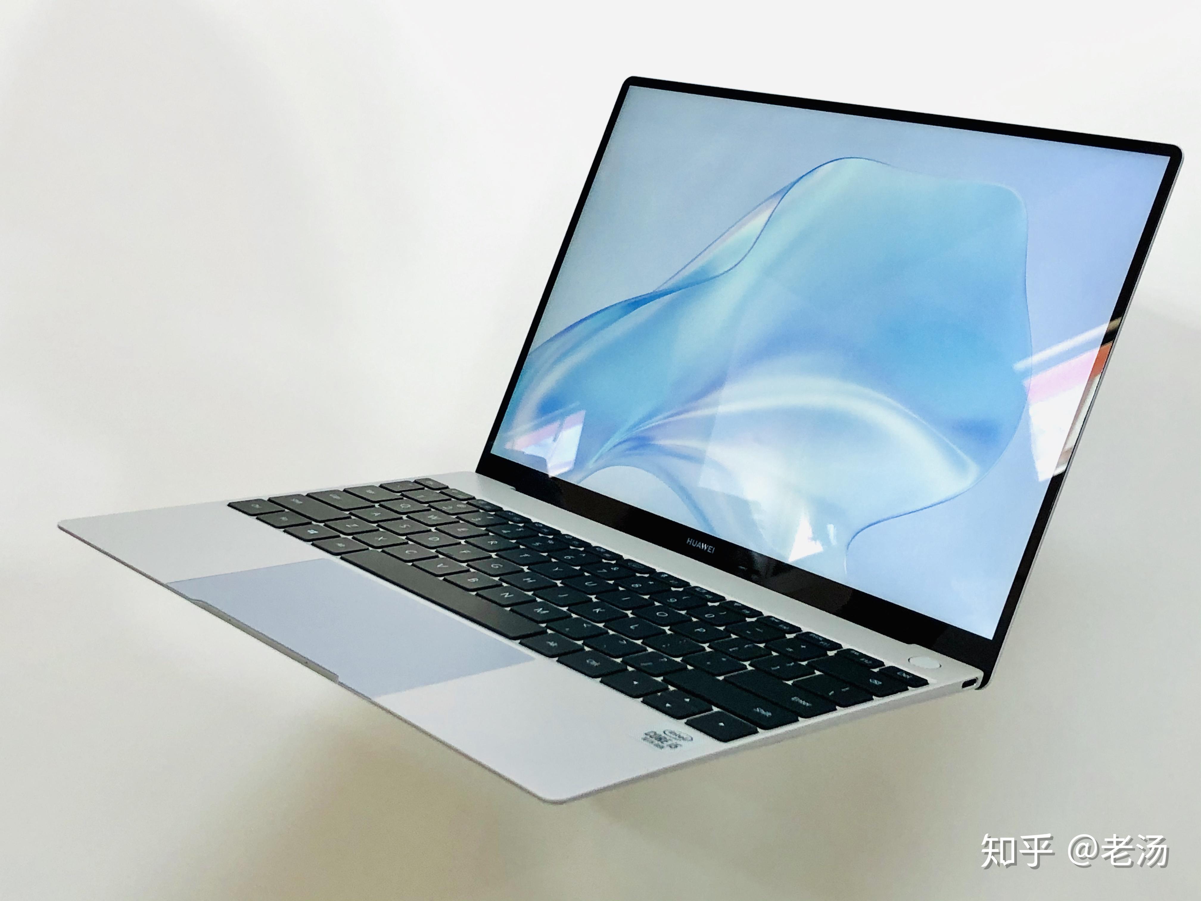 华为matebookx发布现场简单上手轻轻地它来了