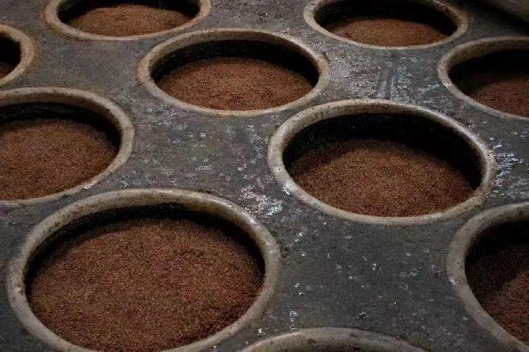 二,地缸里弥漫出的清香汾酒