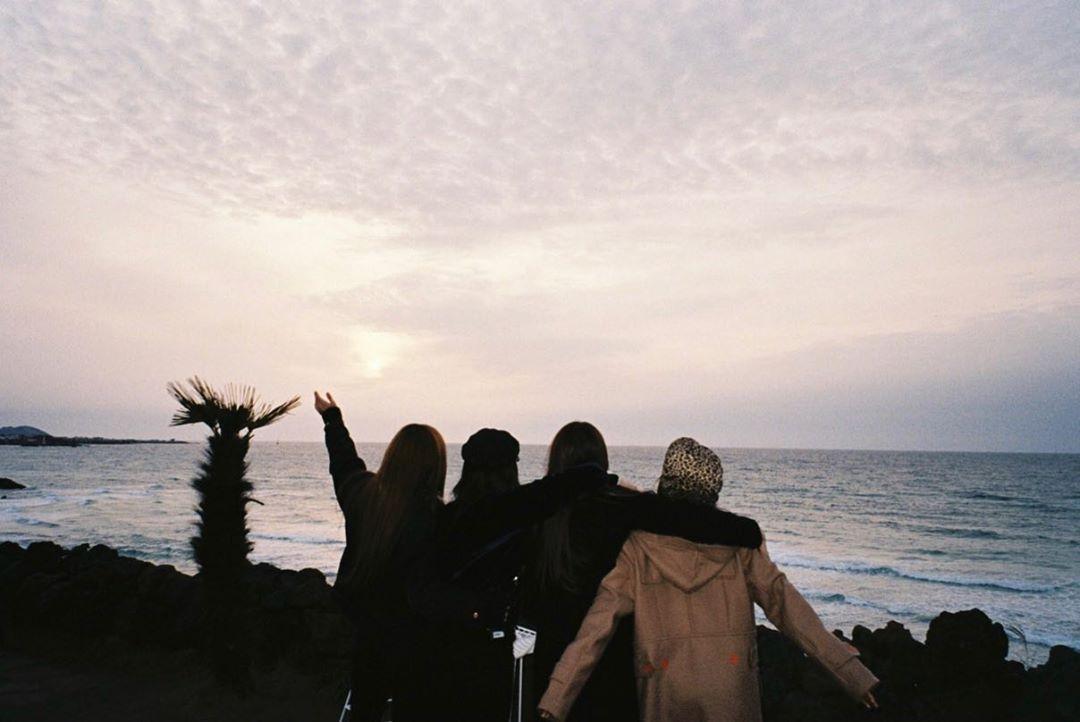 有没有blackpink的背影照