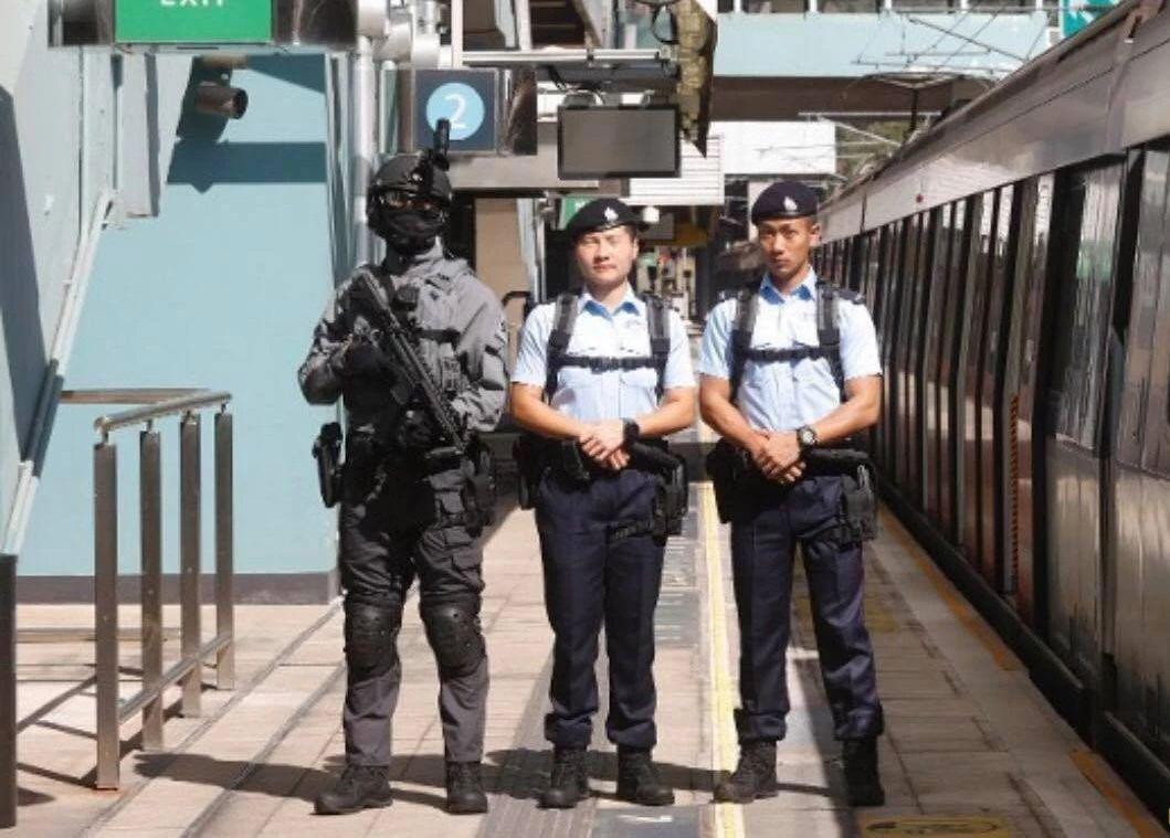 为什么游戏中的冲锋枪只能做成伤害低,子弹初速慢的枪? - 知乎