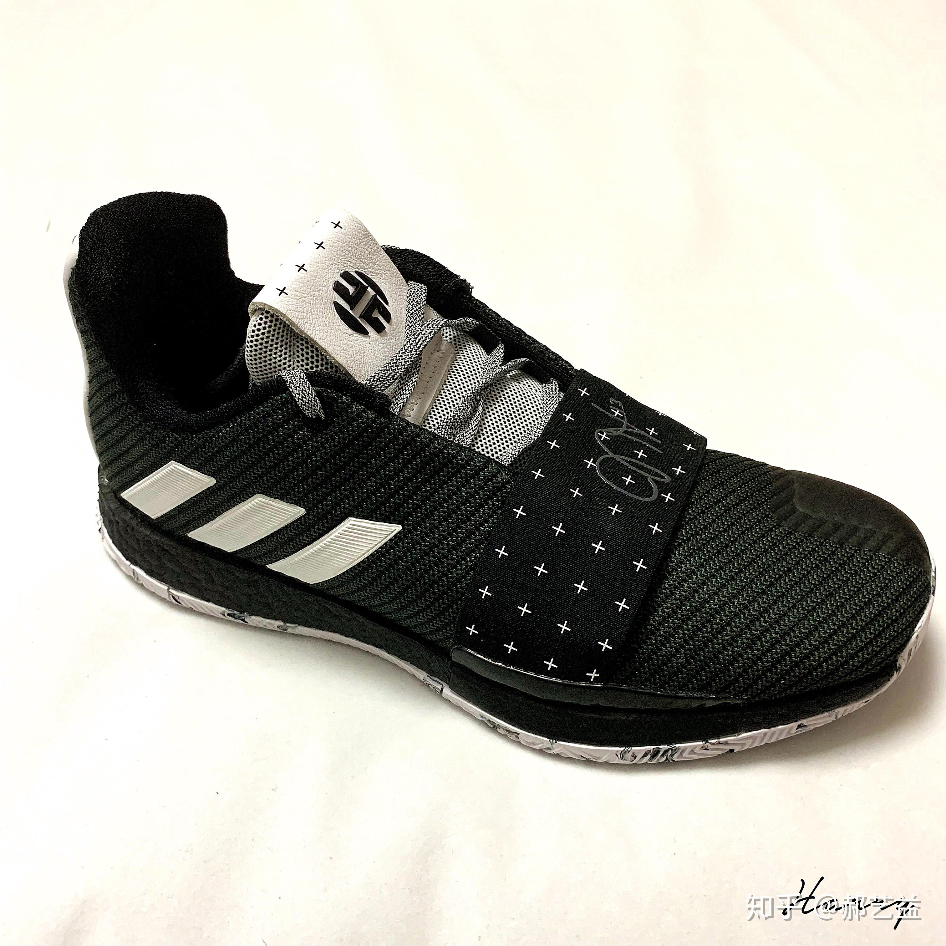 总体来说,既然是哈登的球鞋,就一定要符合哈登本人的打球特点,哈登从