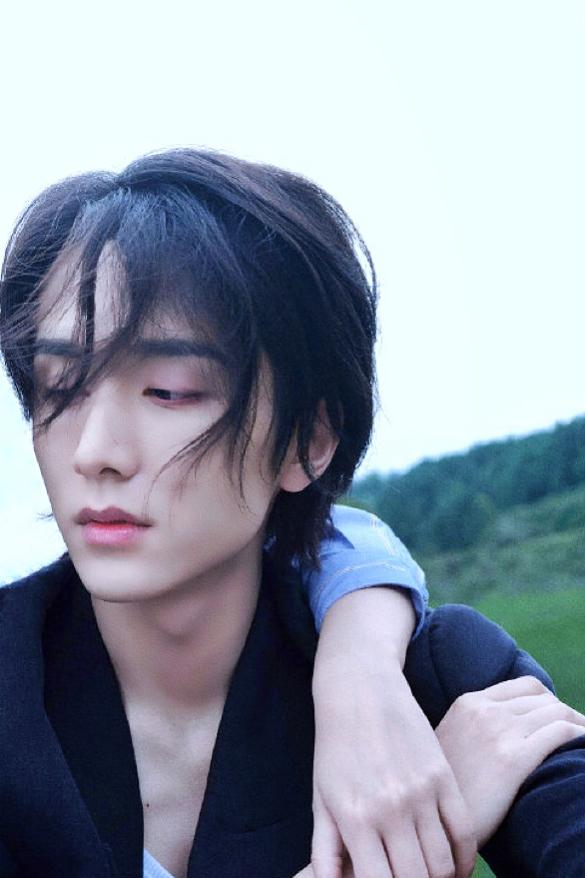 张新成有哪些出圈神图? - 知乎