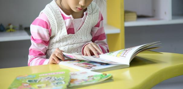 如何给宝宝做英语启蒙 v2-90b0f2823b97bfa8a9012cfcd8b03198_r.jpg