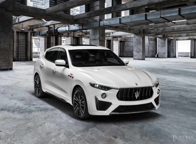 新款玛莎拉蒂levantegtstrofeo上市售15658万起