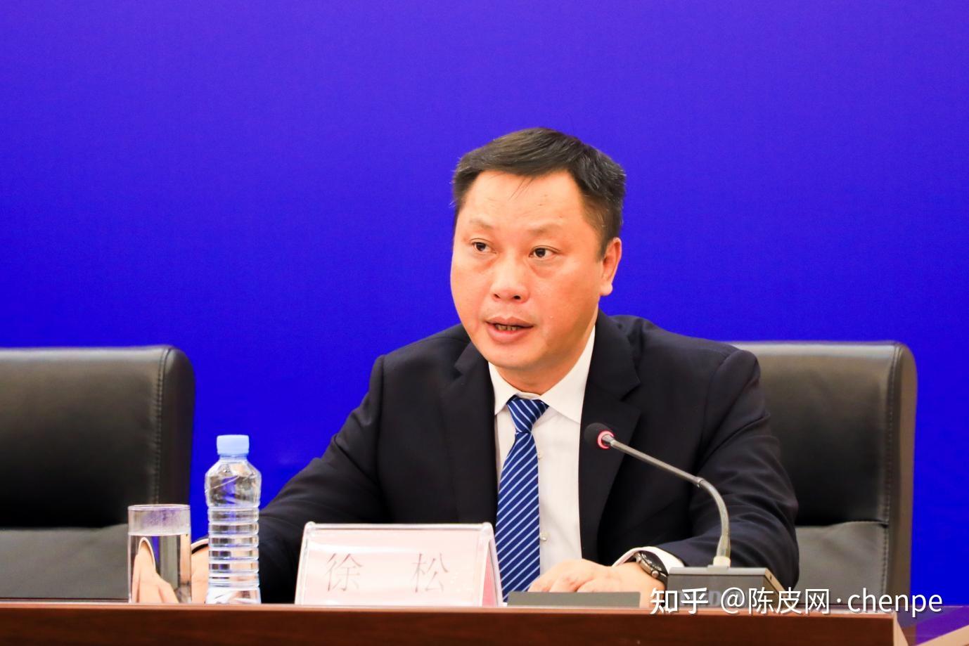 赣州银行党委书记,董事长徐松:赣州银行作为一家扎根于赣南红土地的