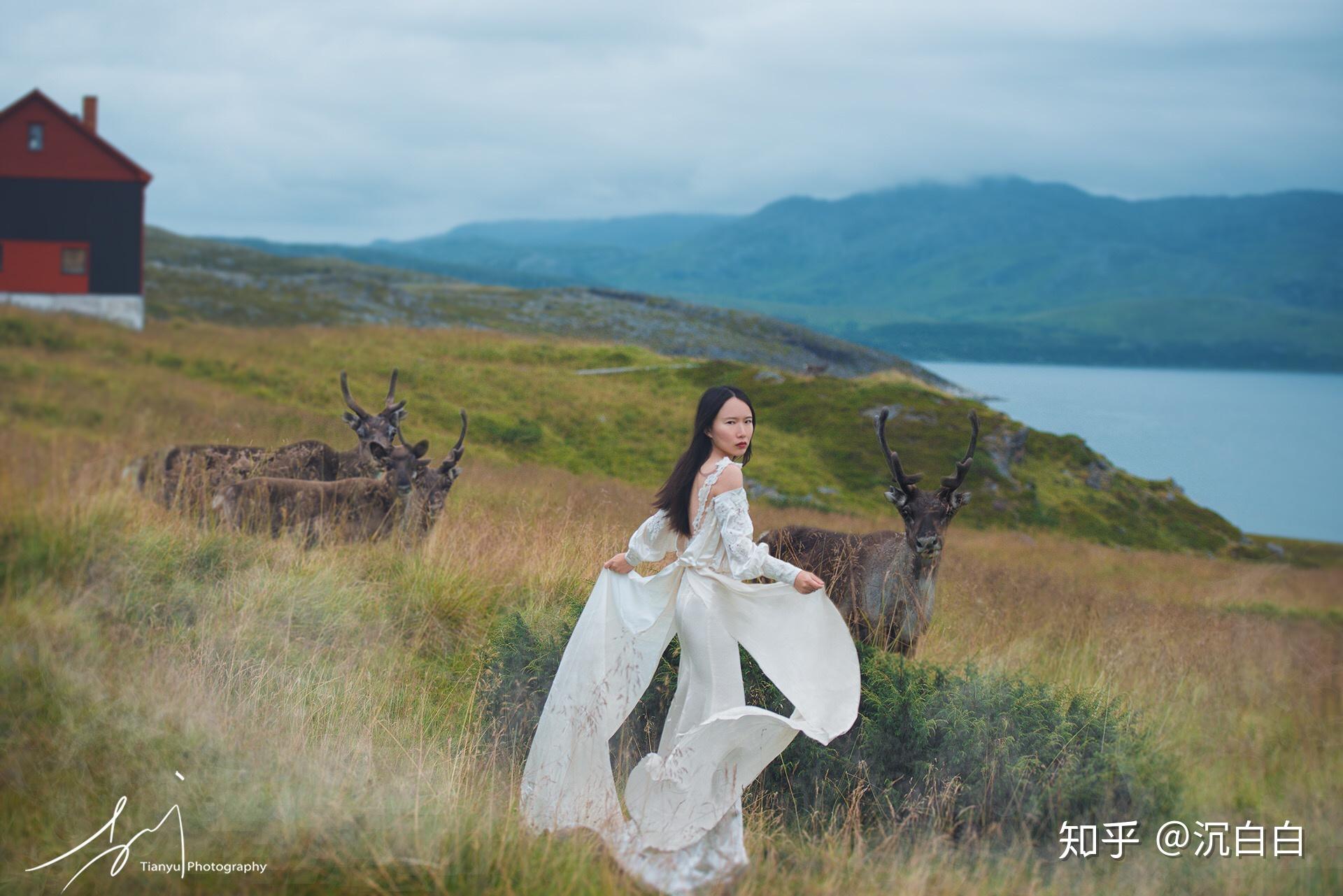 如今的年轻夫妇还会把婚纱照挂在家里吗?