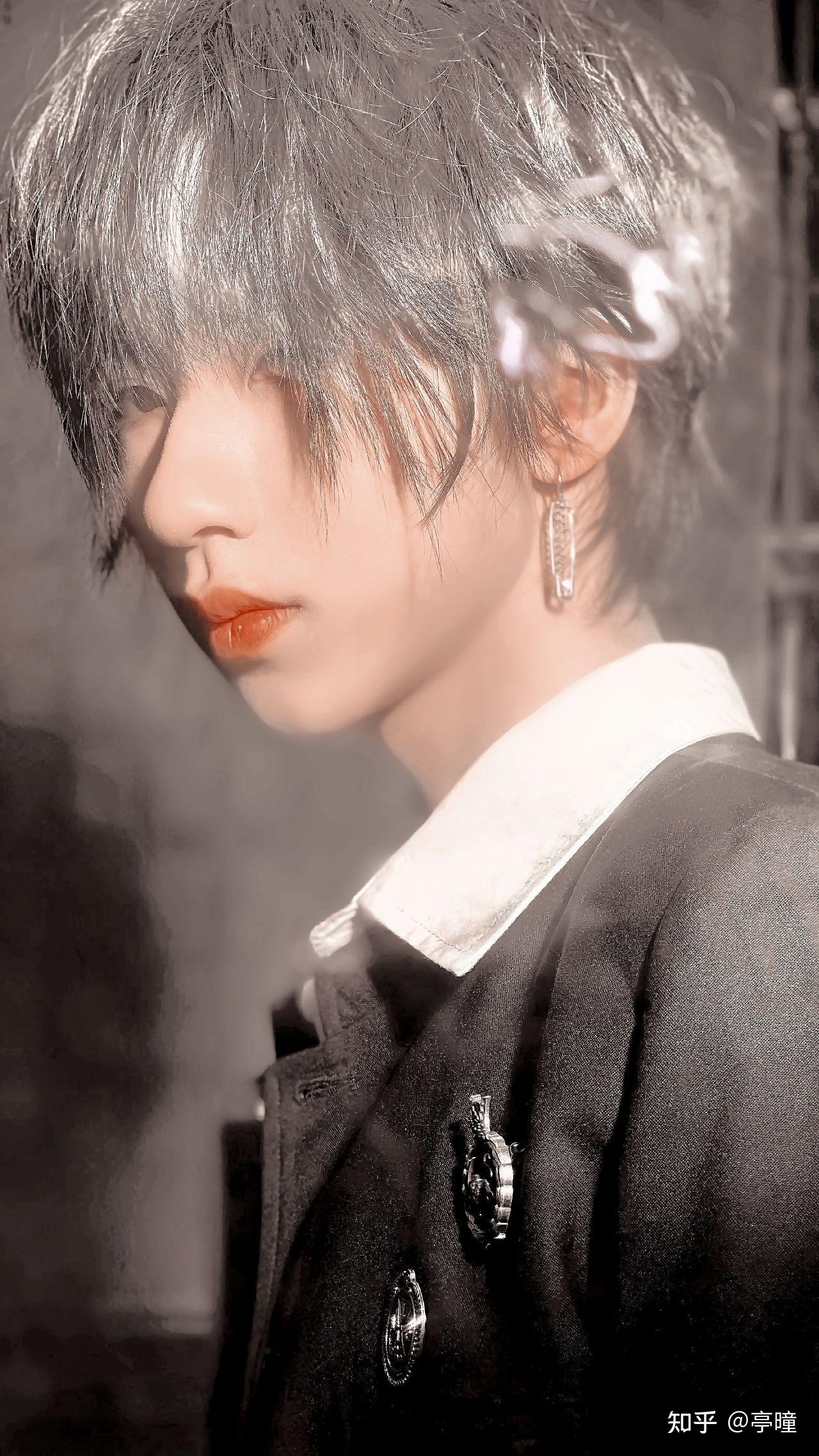 如何看待tnt贺峻霖的颜值? - 知乎