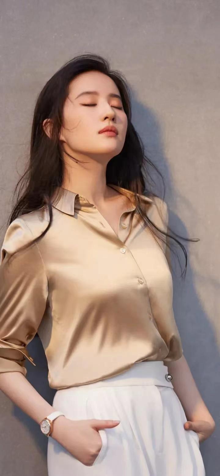 亚洲公主刘亦菲闭眼沉思风格全面屏手机#手机壁纸