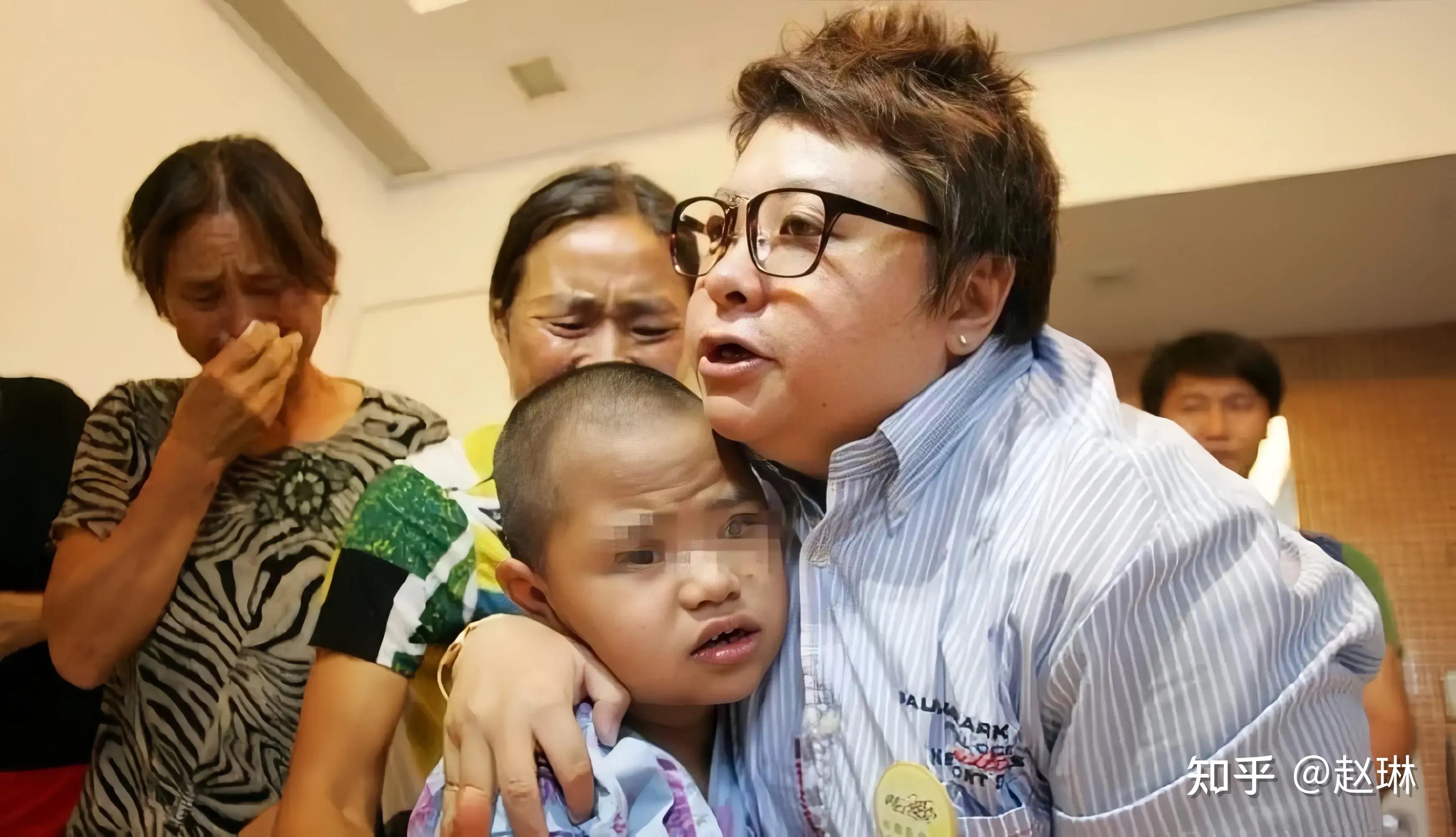 第三位,韩红:唱歌无人能敌,做公益无人比