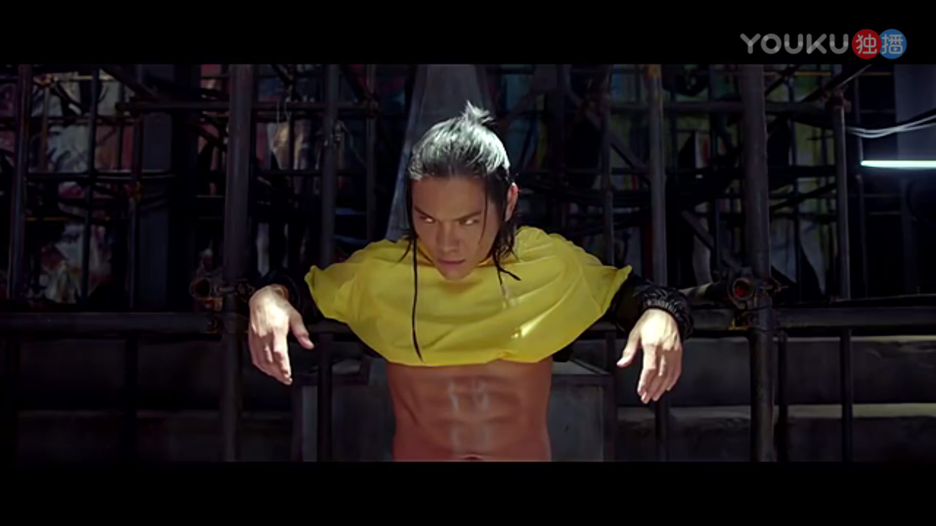 请问功守道里向佐的衣服哪里有卖请大神告知