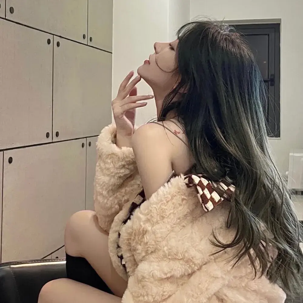 有哪些看起来很可爱的女生无水印头像? - 知乎