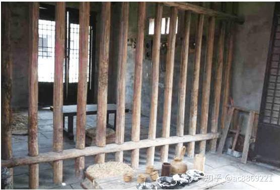 古代监狱最奇葩的规定身高没有6尺不用坐牢矮子我不用上手铐