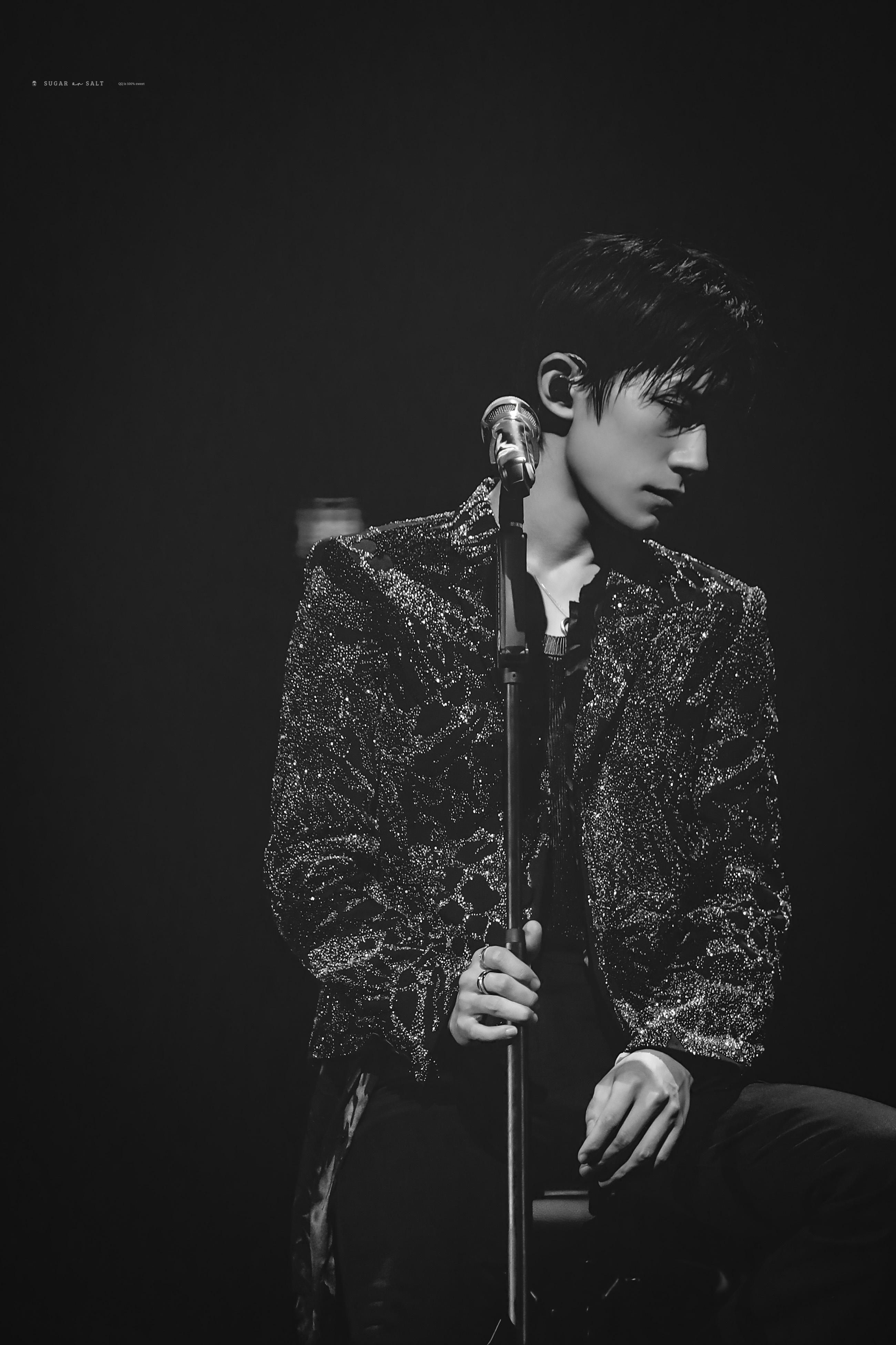 易烊千玺演唱会2019直播在哪看 v2-9176ce4d16bc8448b778a803a68ad65f_r.jpg