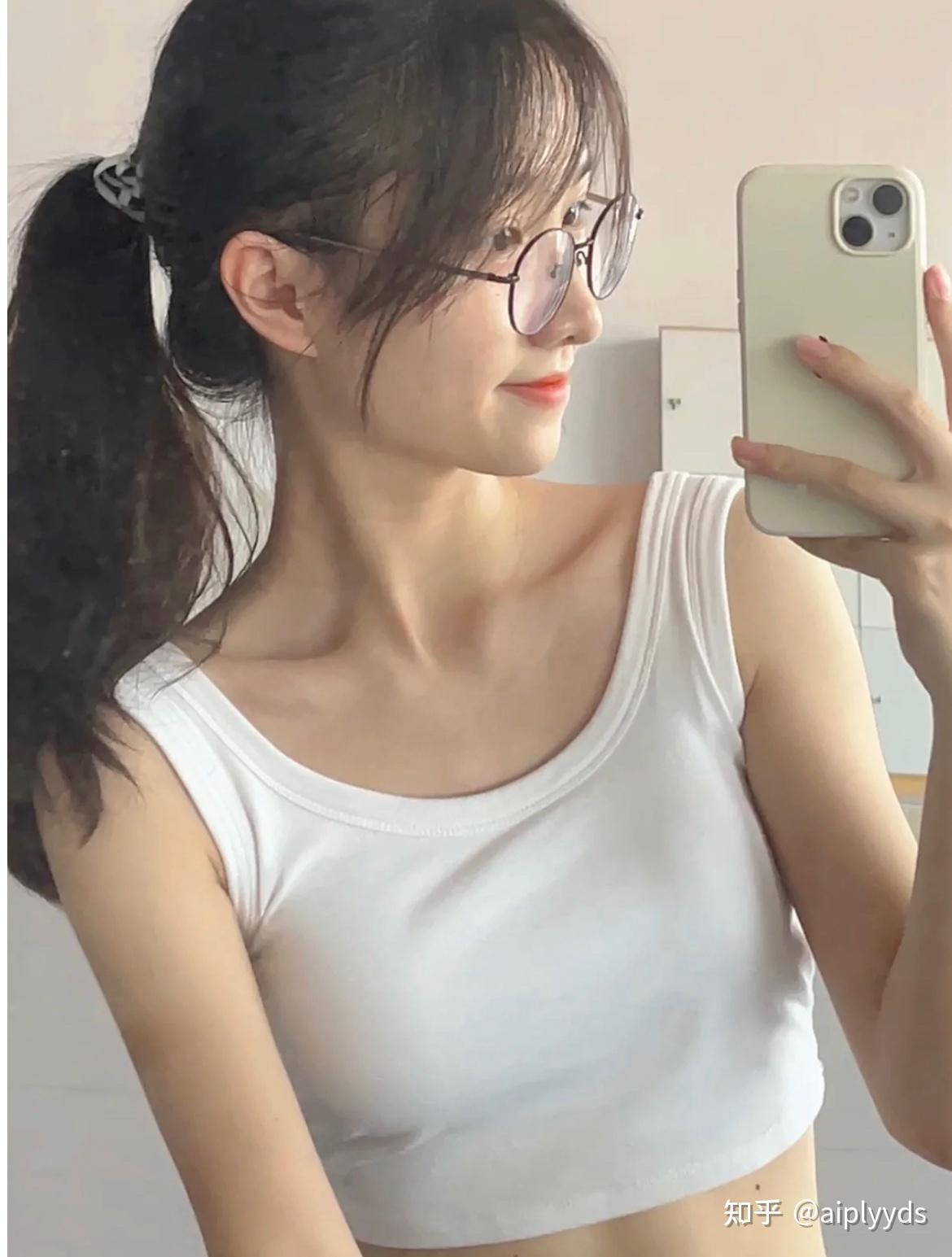 长得漂亮平胸的女孩是种什么体验? - 知乎