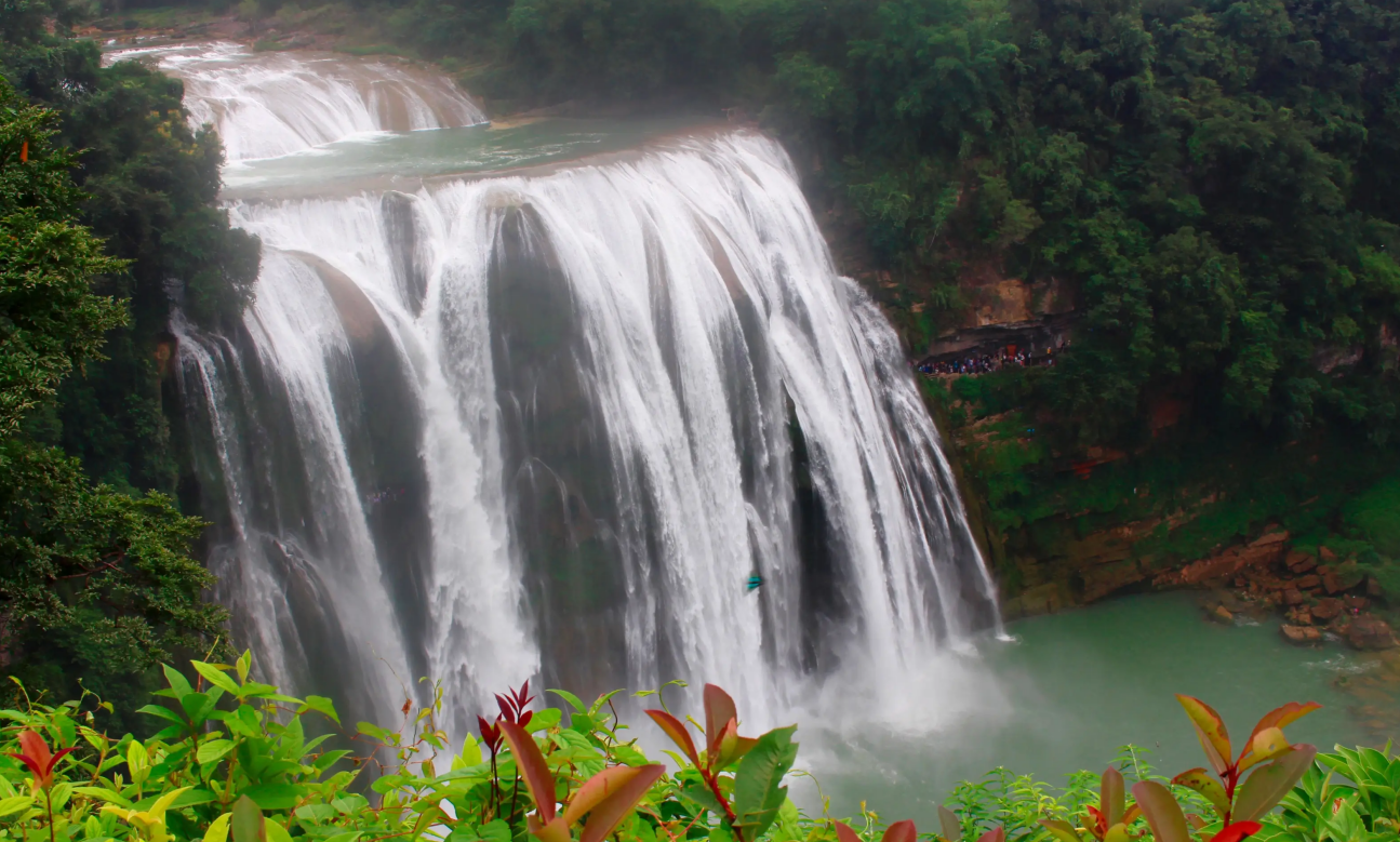 皎阳似火,国内无法绕开的三大瀑布景点,避暑度假胜地