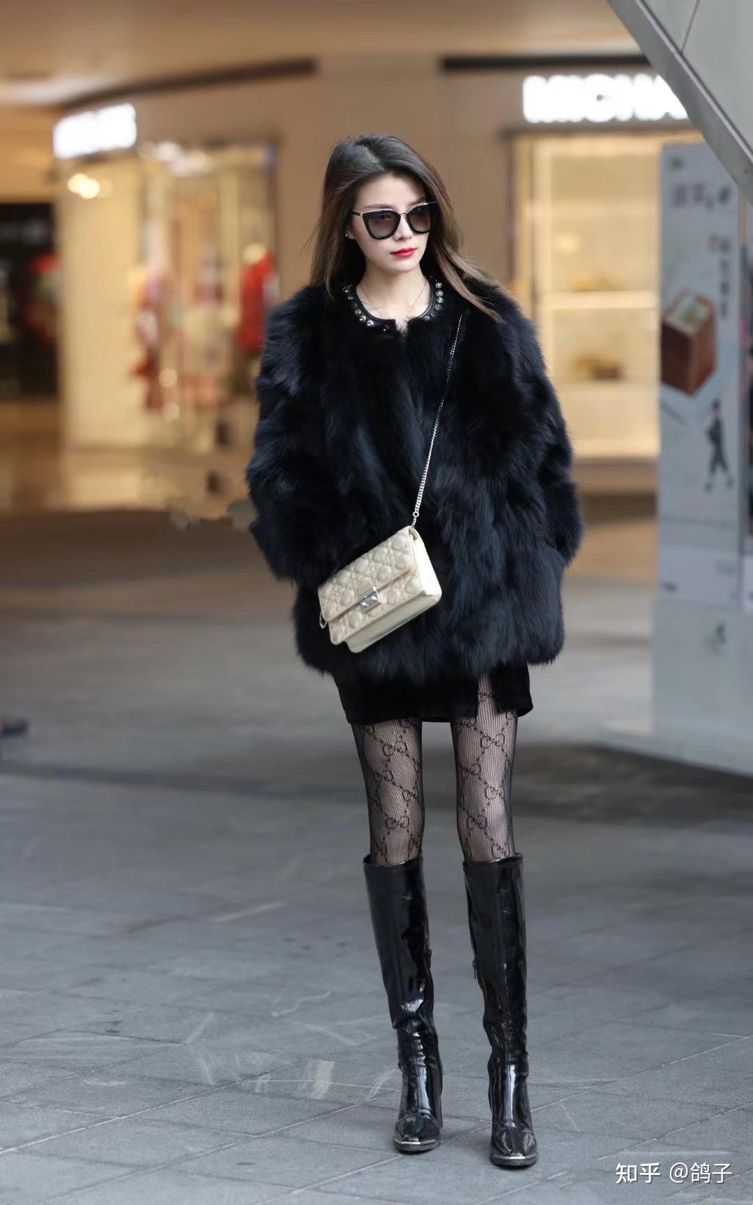 看街拍 学搭配: 11组黑色丝袜 高筒靴搭配 哪组最好看? - 知乎