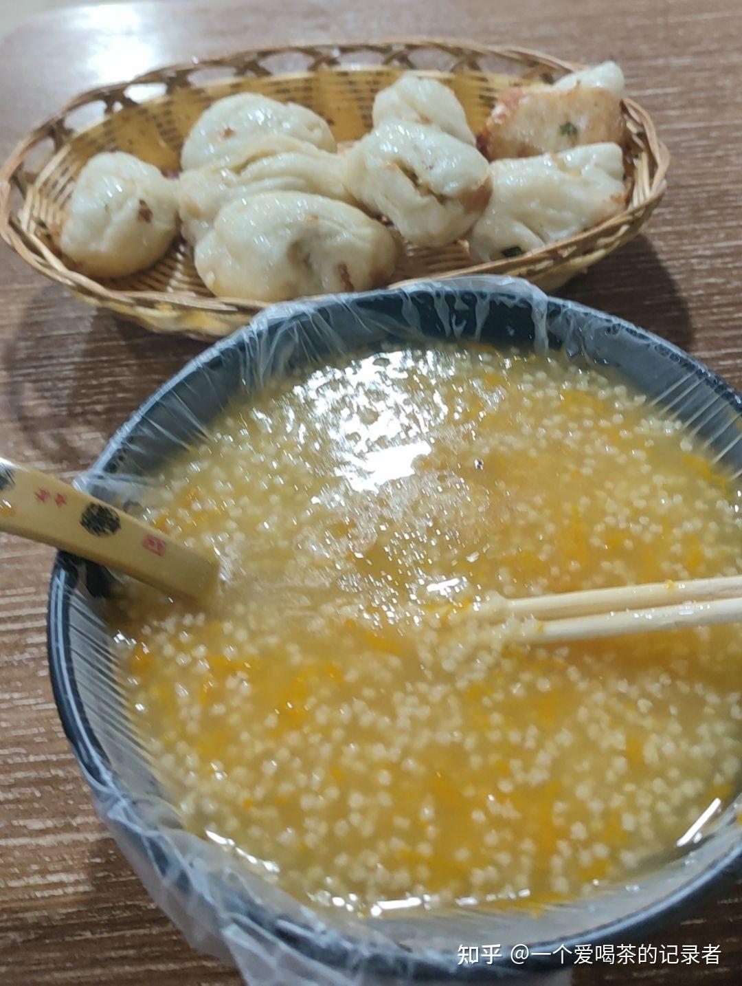 在大上海吃5块钱10个的大包子,简直就是人间天堂! - 知乎